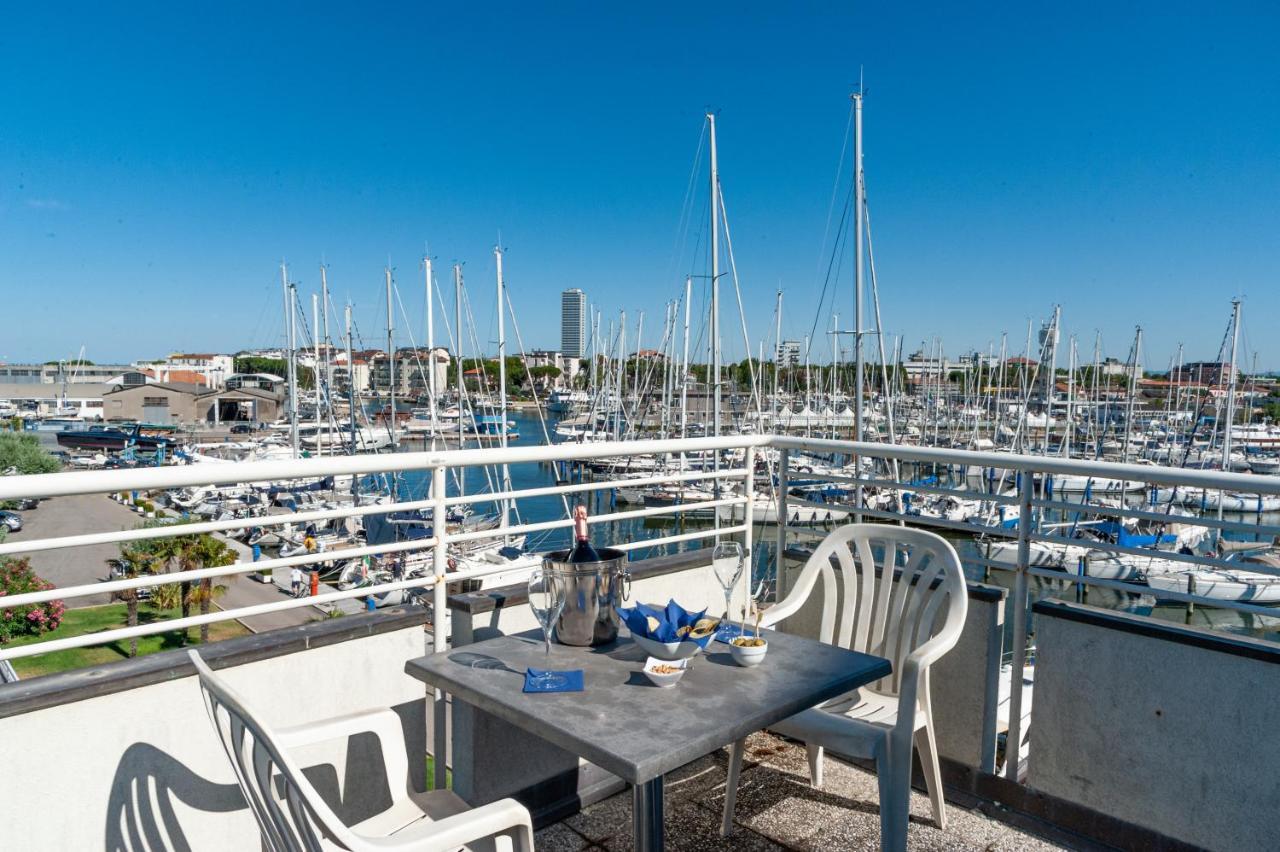 Onda Marina Residence チェゼナーティコ エクステリア 写真